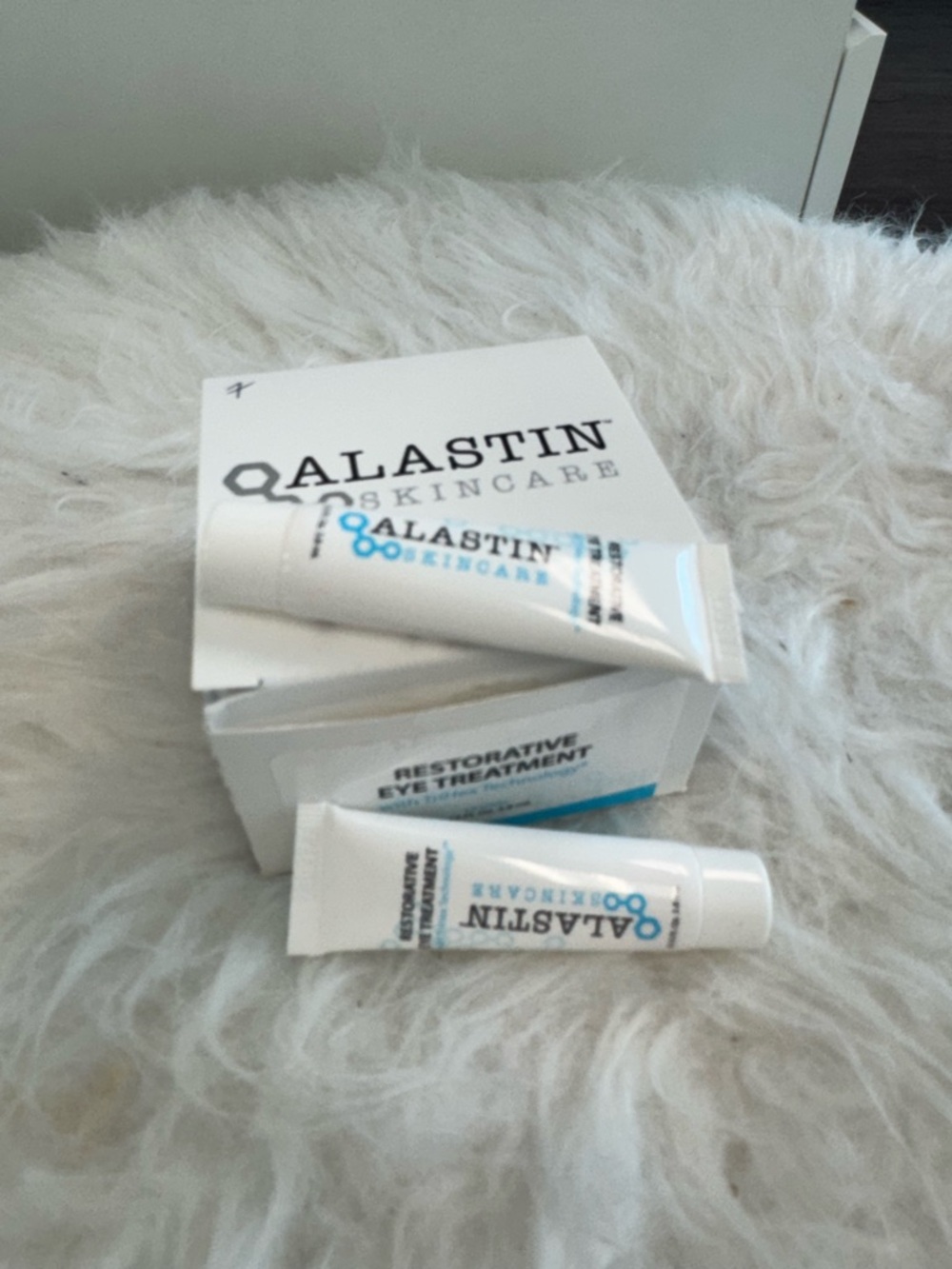 ALASTIN Restorative Eye Treatment - sample sizes
